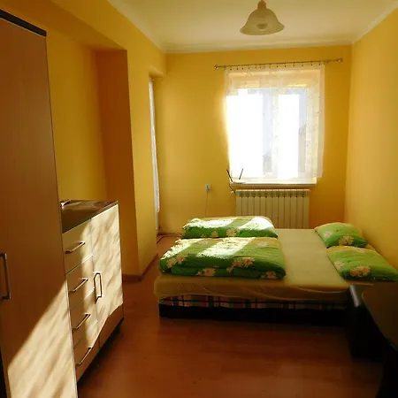 Goscinne Dastin Hotel *